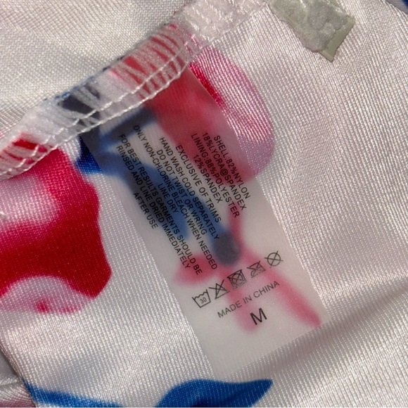 Floral Swim Bikini Top, sz M - Picture 6 of 6